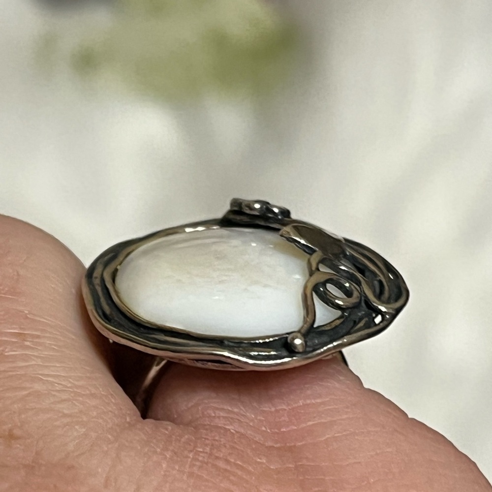 Israel Sterling Mother Of Pearl Ring - Picture 11 of 16